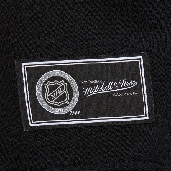 MITCHELL & NESS
BRUINS LADIES MITCHELL & NESS VINTAGE BLACK CREW SWEATSHIRT NWT - Picture 5 of 5